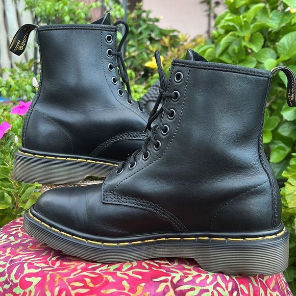 🏴󠁧󠁢󠁥󠁮󠁧󠁿 Dr. Martens MIE Vintage Embroidered Gargoyle Boots UK 5 - Picture 5 of 17
